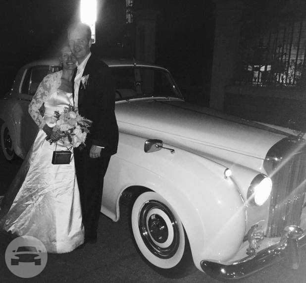 Vintage Luxury
Sedan /
Charleston, SC

 / Hourly $0.00
