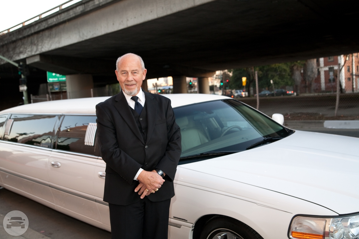  5-Door Stretch Lincoln Limousine
Limo /
San Francisco, CA

 / Hourly $0.00

