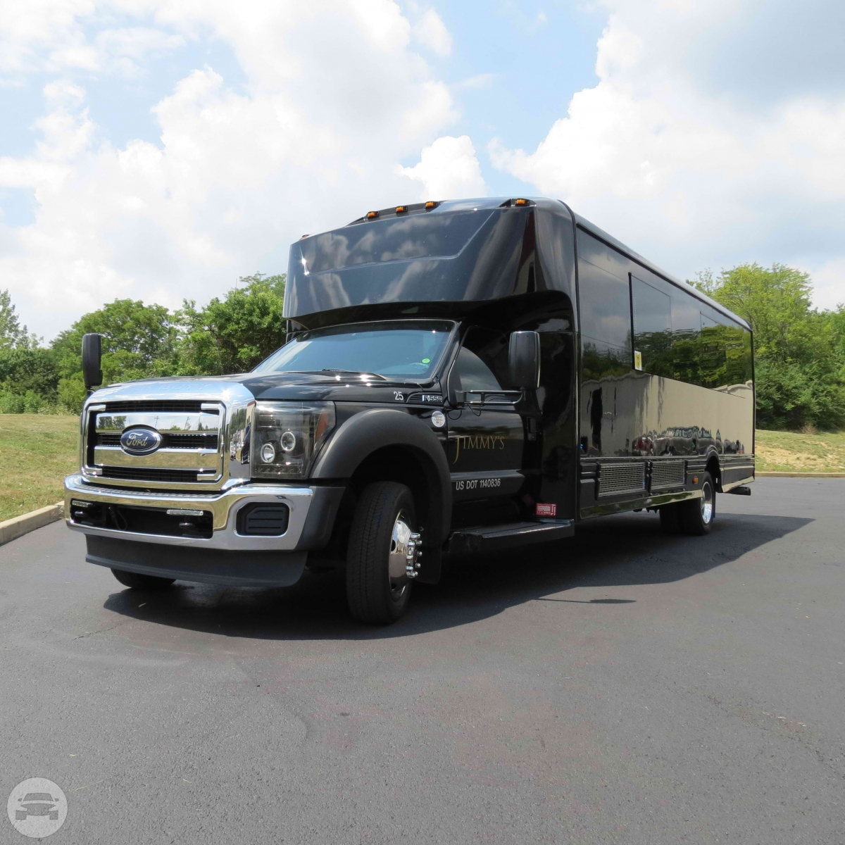 Black Ford 550 Party Bus
Party Limo Bus /
Cincinnati, OH

 / Hourly $0.00

