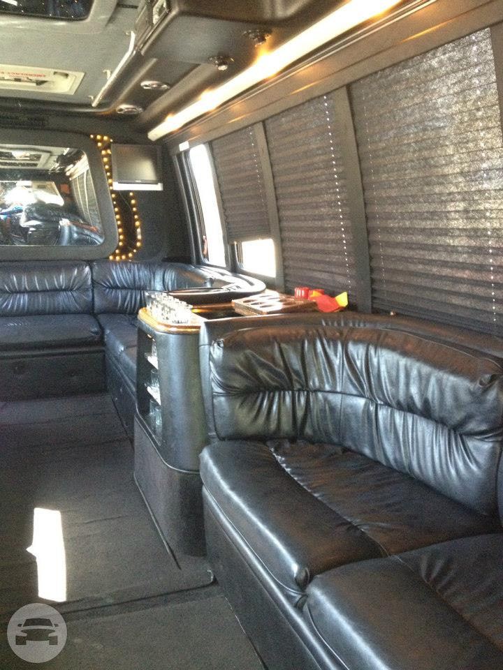 32 Passenger Party Bus
Party Limo Bus /
Los Angeles, CA

 / Hourly $0.00
