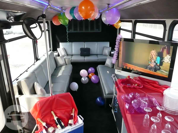 Luxury Party Bus
Party Limo Bus /
Kansas City, MO

 / Hourly $0.00
