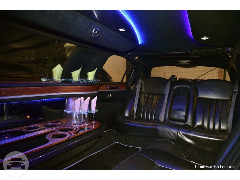 Lincoln Towncar Stretch Limousine
Limo /
Seattle, WA

 / Hourly $0.00
