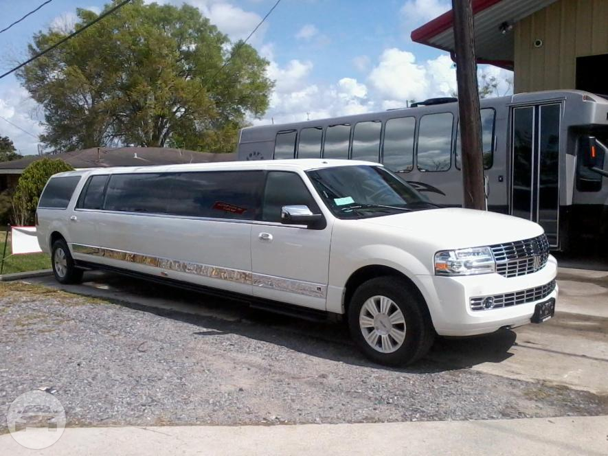Lincoln Navigator Stretch Limousine - White
Limo /
Chicago, IL

 / Hourly $0.00
