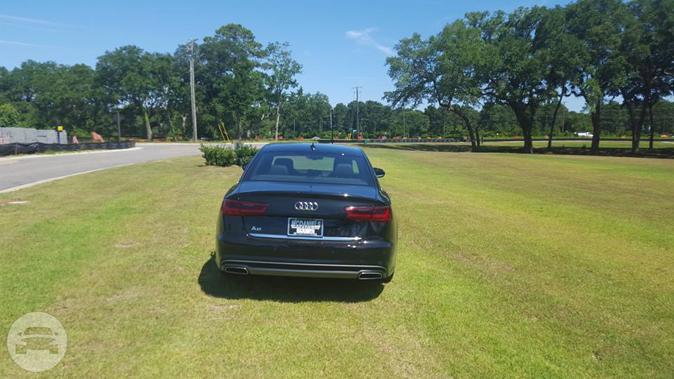 Audi Sedan
Sedan /
Charleston, SC

 / Hourly $0.00
