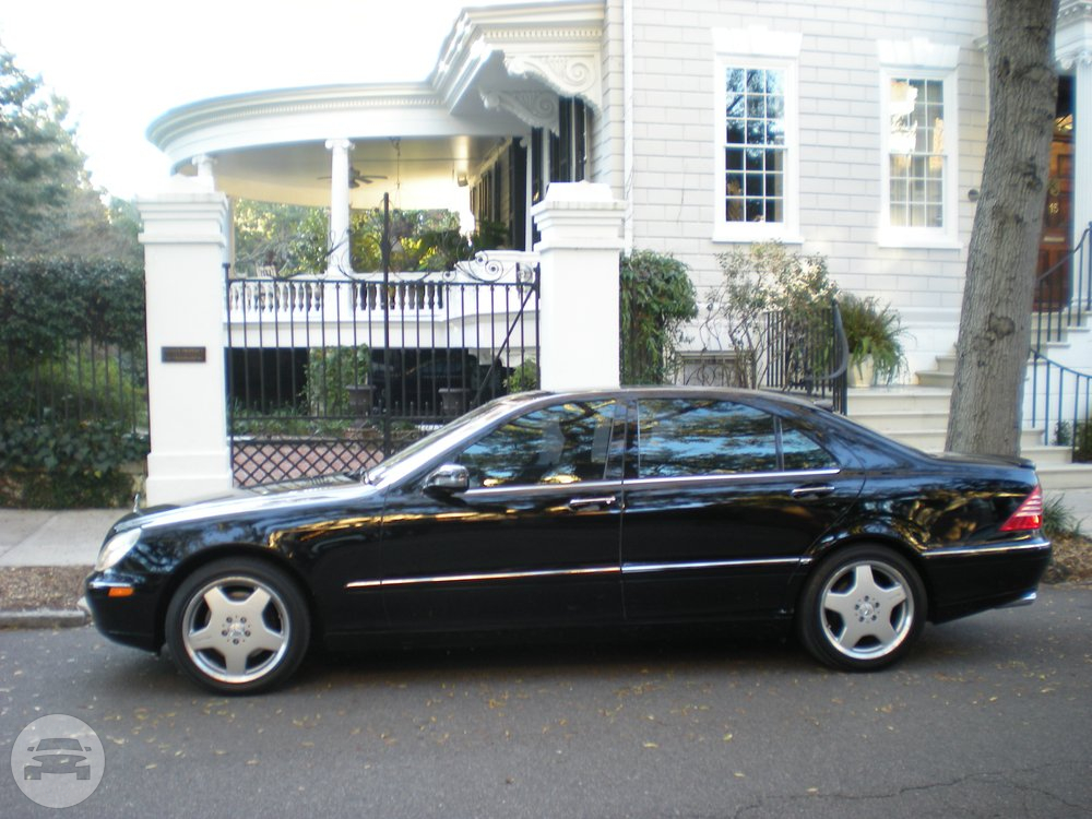 Luxury Sedan
Sedan /
Charleston, SC

 / Hourly $0.00
