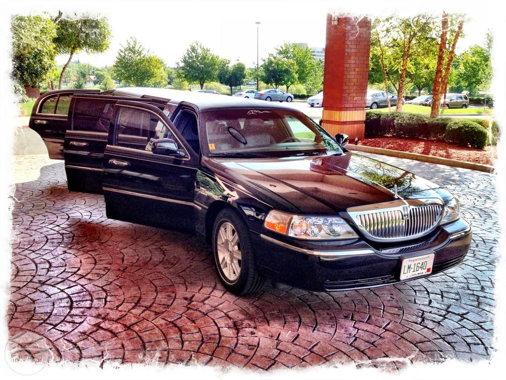 8 Passenger Executive Lincoln Town Car Stretch
Limo /
Lexington, KY

 / Hourly $0.00
