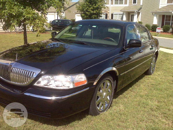 2004 LINCOLN TOWN CAR
Sedan /
Atlanta, GA

 / Hourly $0.00
