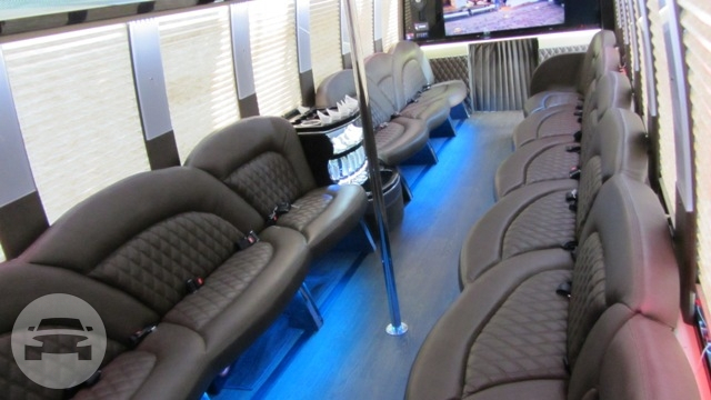 2016 33 Pass F 550 Party Bus
Party Limo Bus /
New York, NY

 / Hourly $0.00
