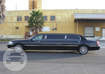 6 Passenger Lincoln Town Car Black
Limo /
San Francisco, CA

 / Hourly $0.00
