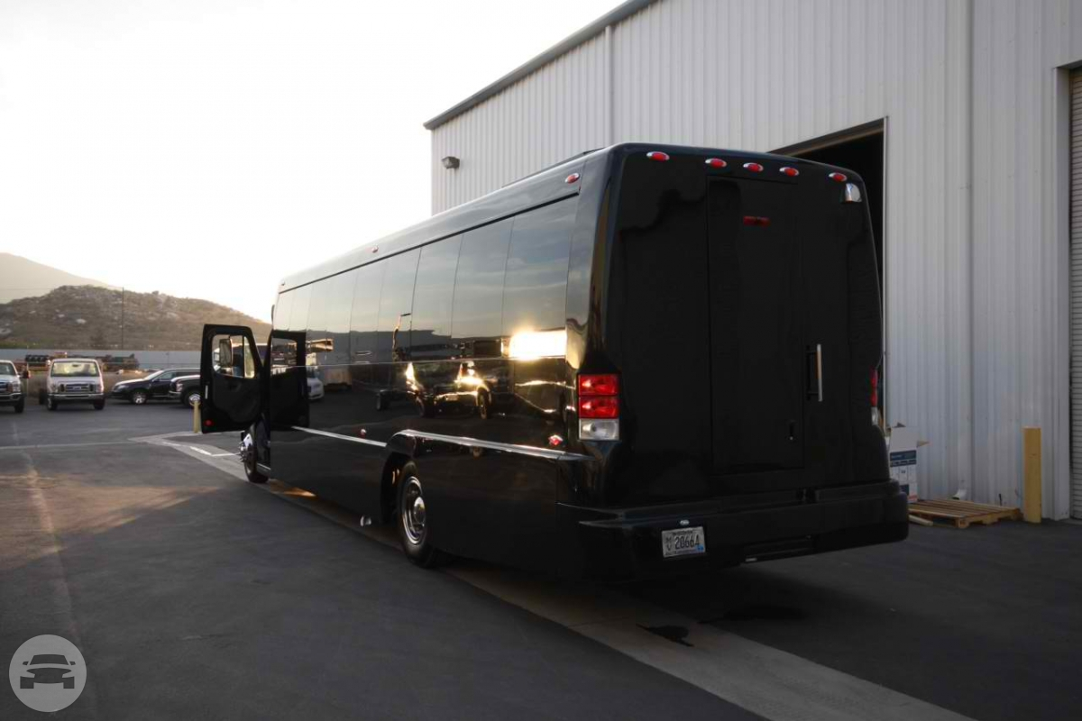Business-Class Charter Bus
Coach Bus /
Cincinnati, OH

 / Hourly $0.00
