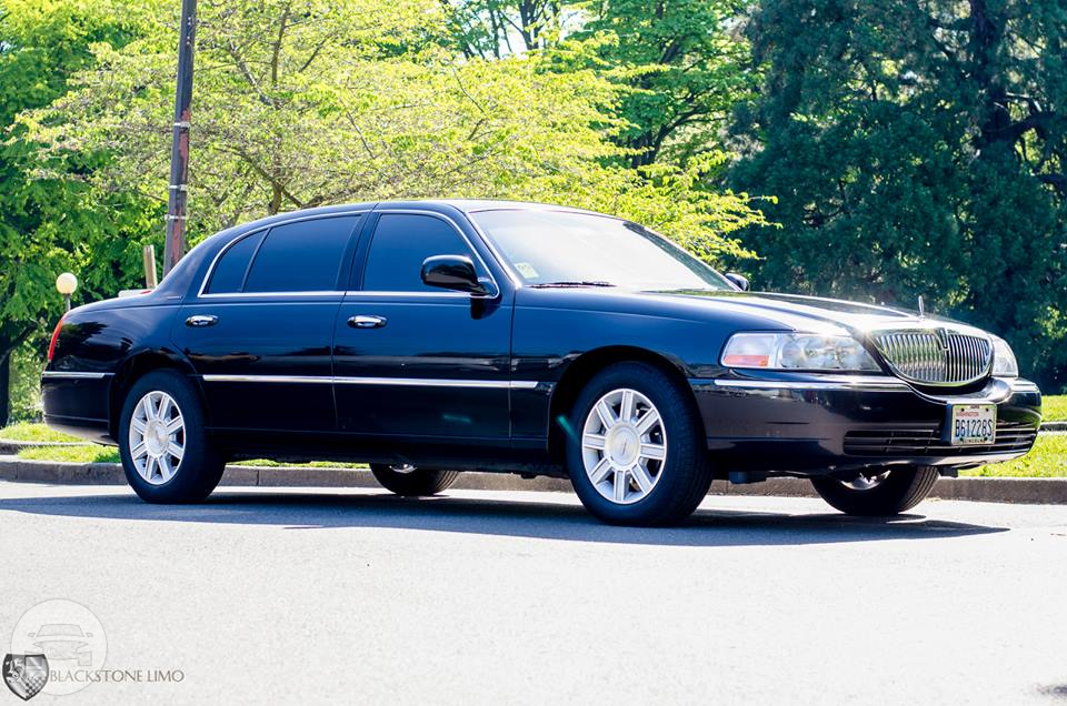 Lincoln Town Car/Executive Sedan
Sedan /
Burien, WA

 / Hourly $0.00
