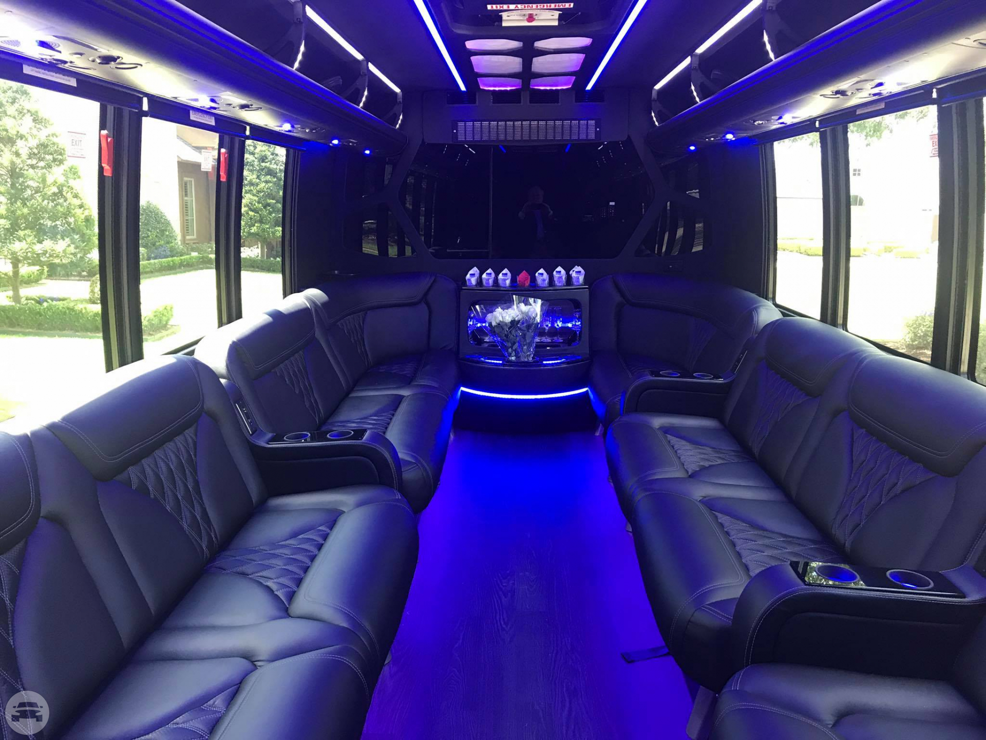 18-Passenger Limousine Coach
Party Limo Bus /
Baton Rouge, LA

 / Hourly $0.00
