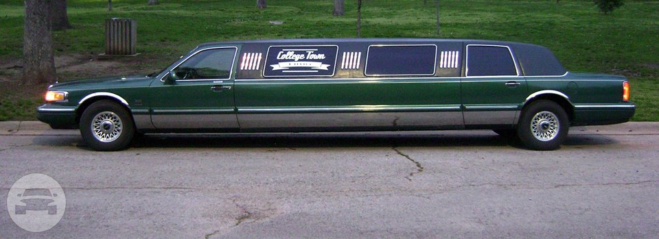 Lincoln Towncar
Limo /
Fayetteville, AR

 / Hourly $0.00
