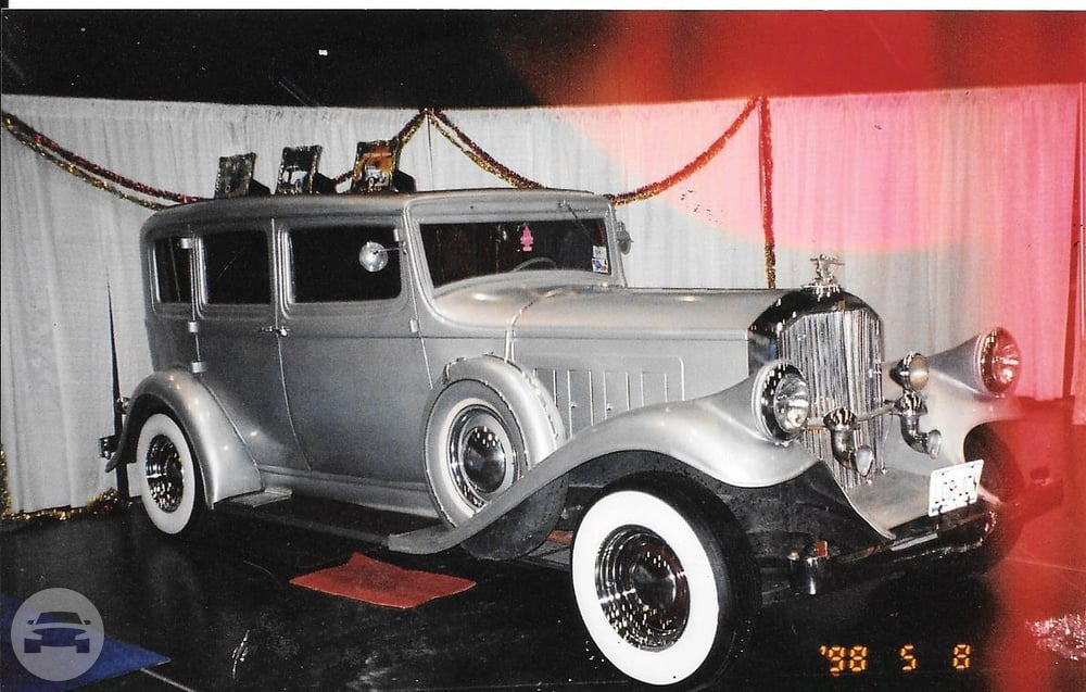 The Pierce Arrow 1932
Sedan /
Houston, TX

 / Hourly $0.00
