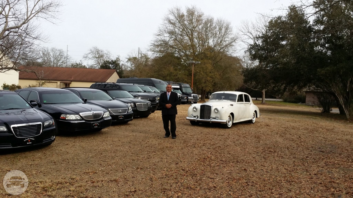 Vintage Luxury
Sedan /
Charleston, SC

 / Hourly $0.00
