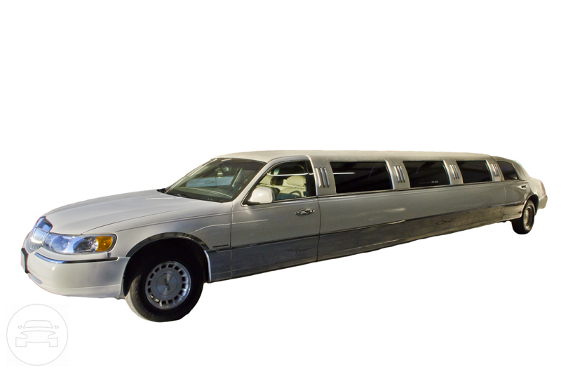 White Lincoln Limousine
Limo /
Kansas City, MO

 / Hourly $0.00
