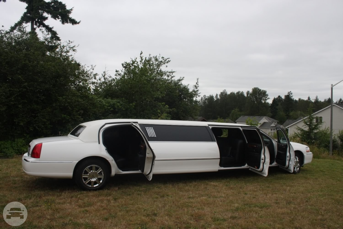 10 Passenger Lincoln Town Car Limo
Limo /
Albany, OR

 / Hourly $0.00
