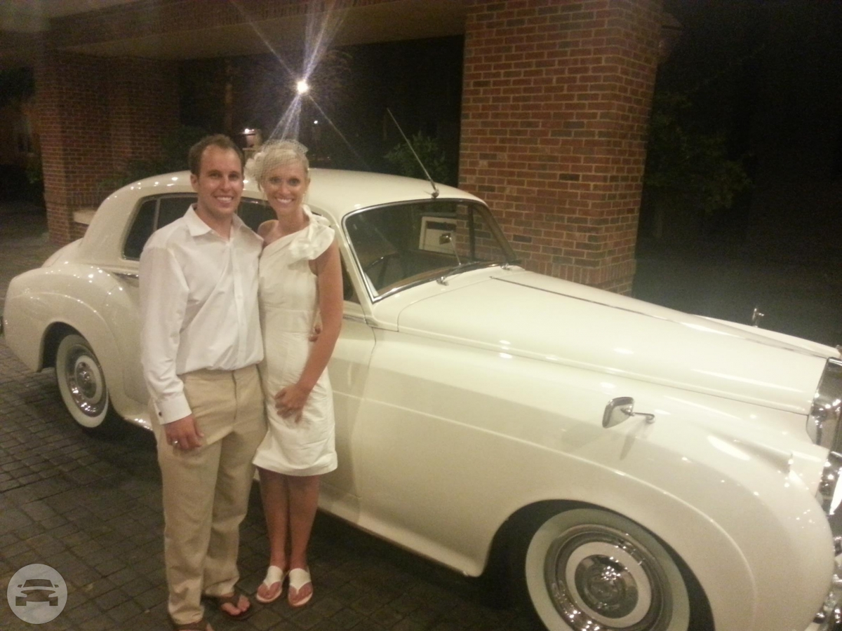 Vintage Luxury
Sedan /
Charleston, SC

 / Hourly $0.00
