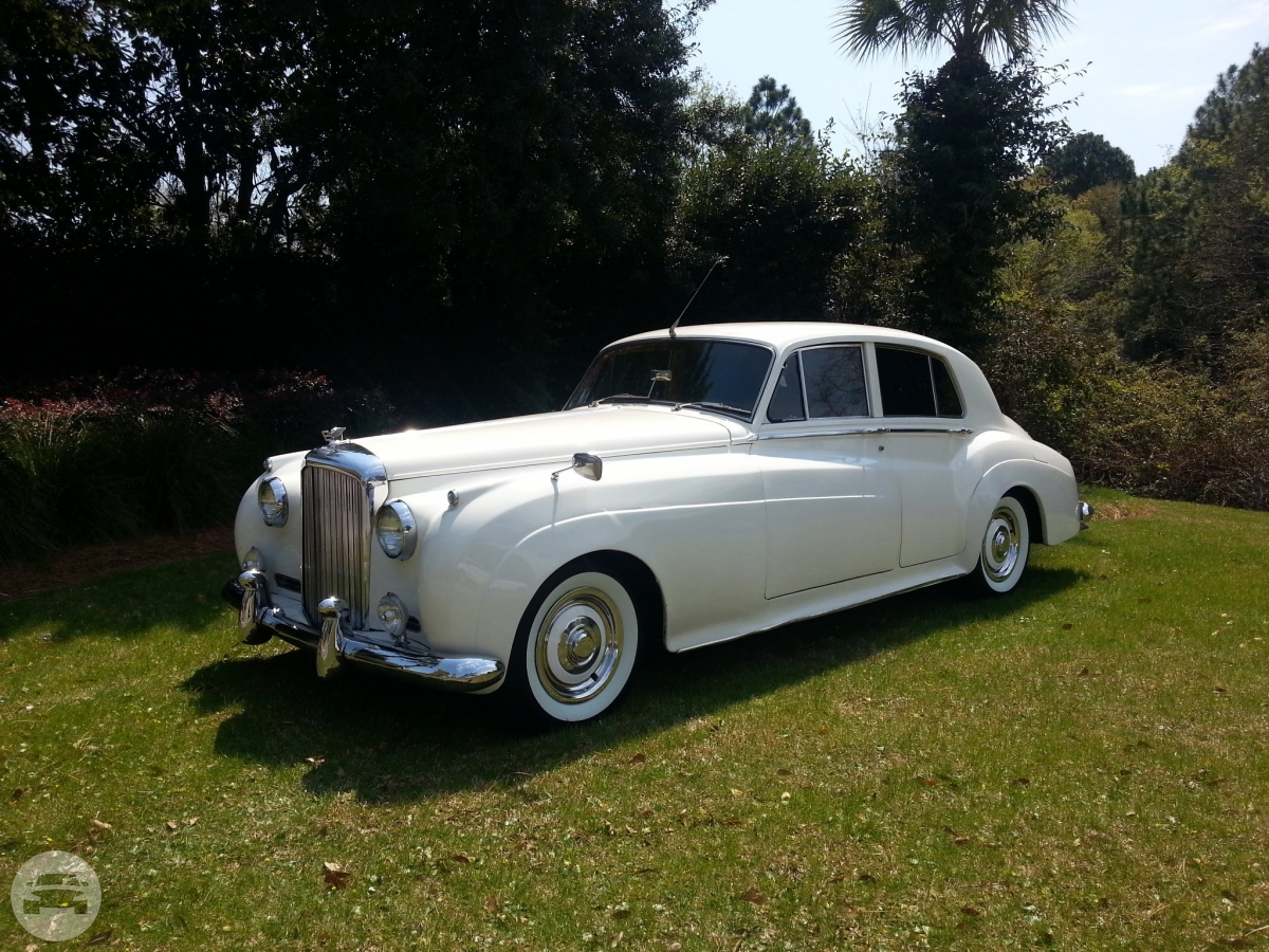 Vintage Luxury
Sedan /
Charleston, SC

 / Hourly $0.00
