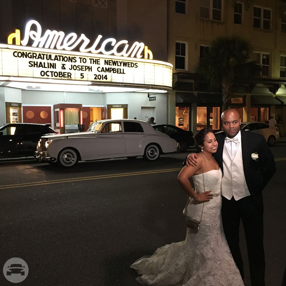 Vintage Luxury
Sedan /
Charleston, SC

 / Hourly $0.00
