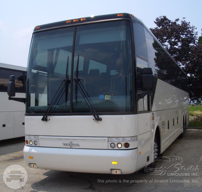 VanHool Motorcoach
Coach Bus /
Chicago, IL

 / Hourly (Other services) $129.00
