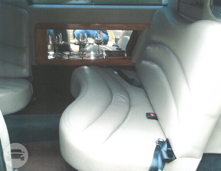 10 PASSENGER STRETCH LIMO
Limo /
Columbus, OH

 / Hourly $0.00
