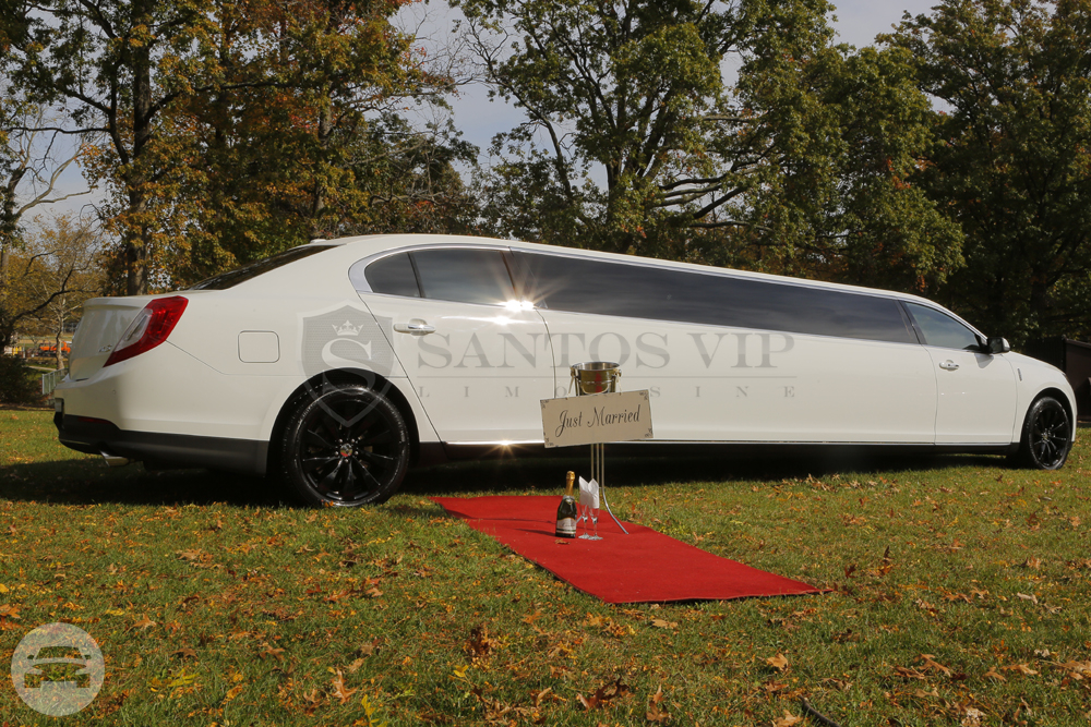 Lincoln MKS Super Stretch Limo
Limo /
New York, NY

 / Hourly (Other services) $80.00
