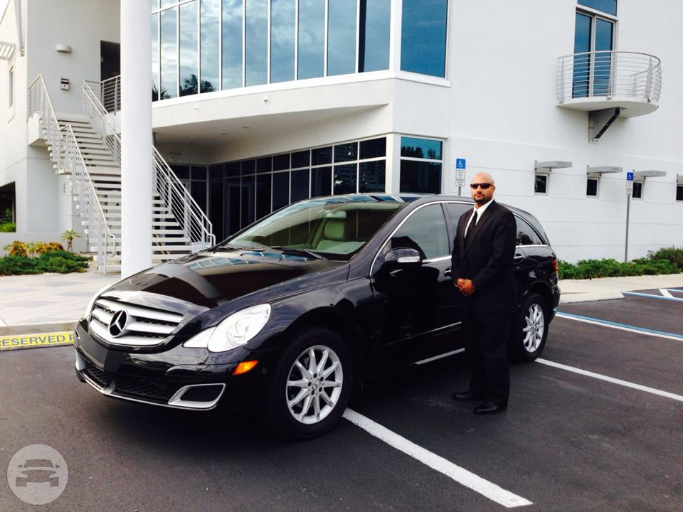 Luxury Mercedes R500
Sedan /
Miami Beach, FL

 / Hourly $0.00
