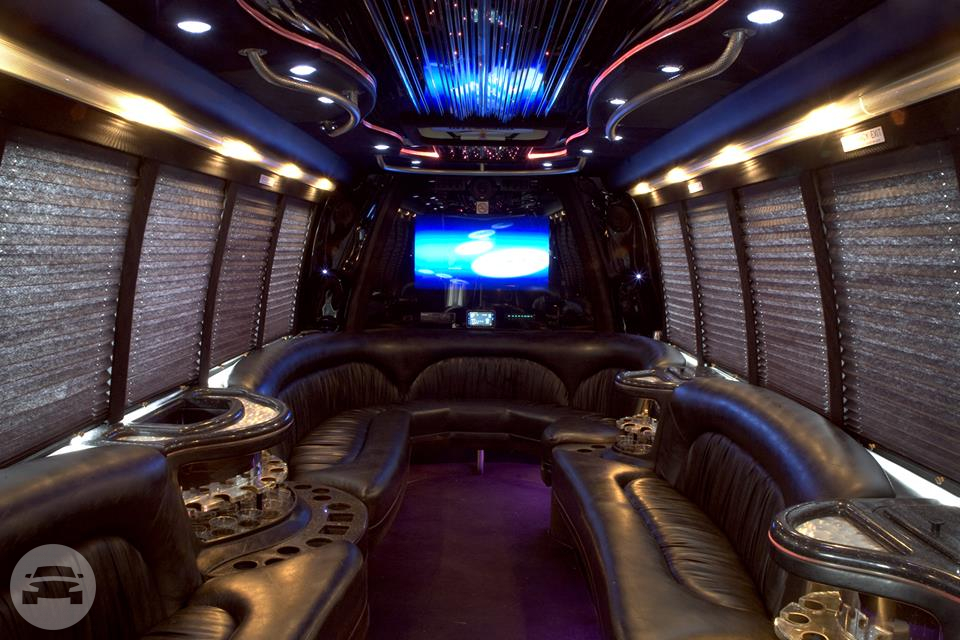 24 Passenger Limo Party Bus
Party Limo Bus /
Chicago, IL

 / Hourly $0.00
