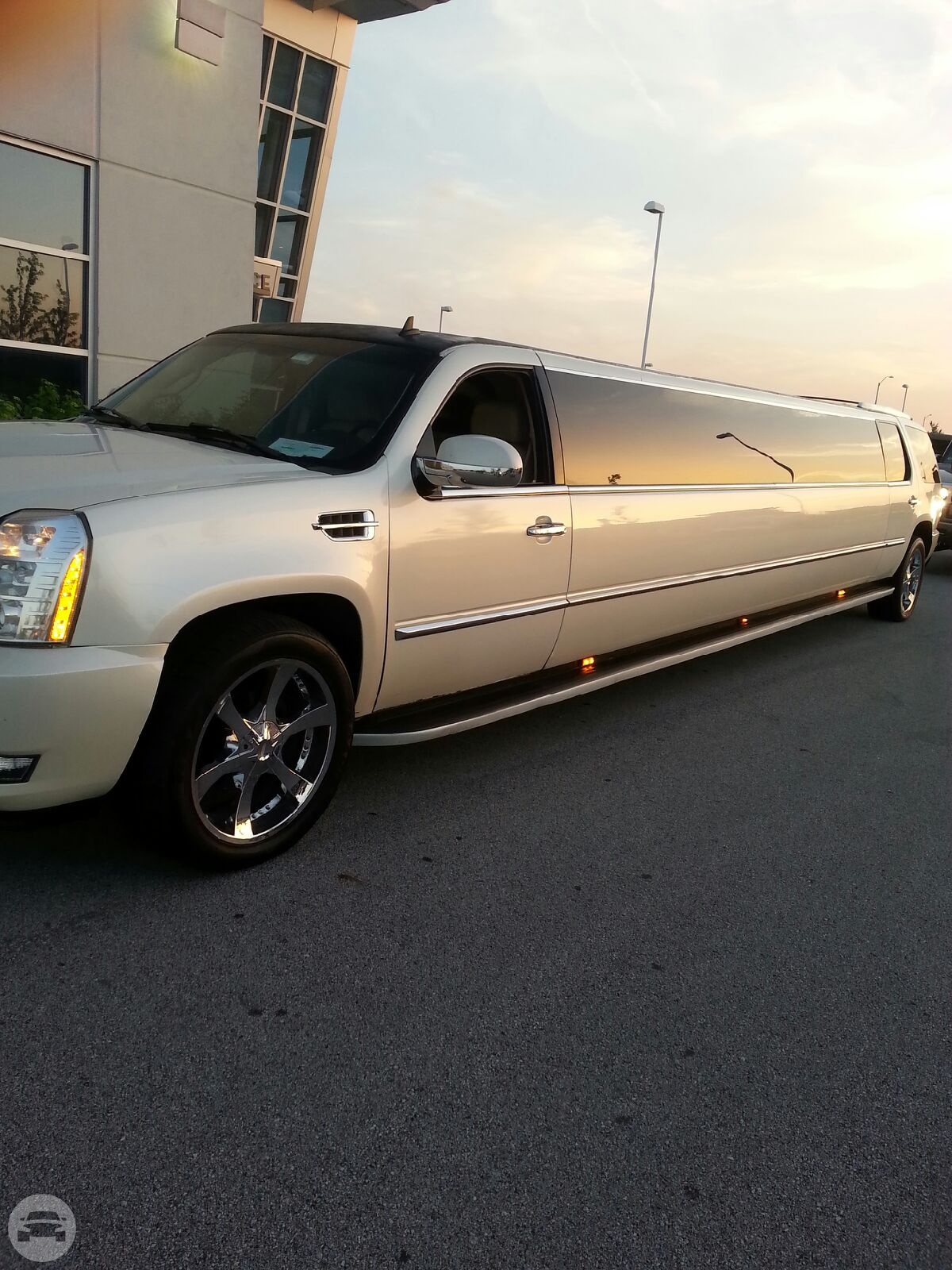 Cadillac Escalade Limousine
Limo /
Chicago, IL

 / Hourly $0.00
