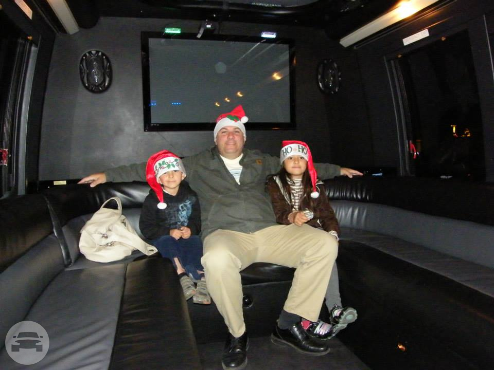 14 PASSENGER  LIMO BUS
Party Limo Bus /
Modesto, CA

 / Hourly $0.00
