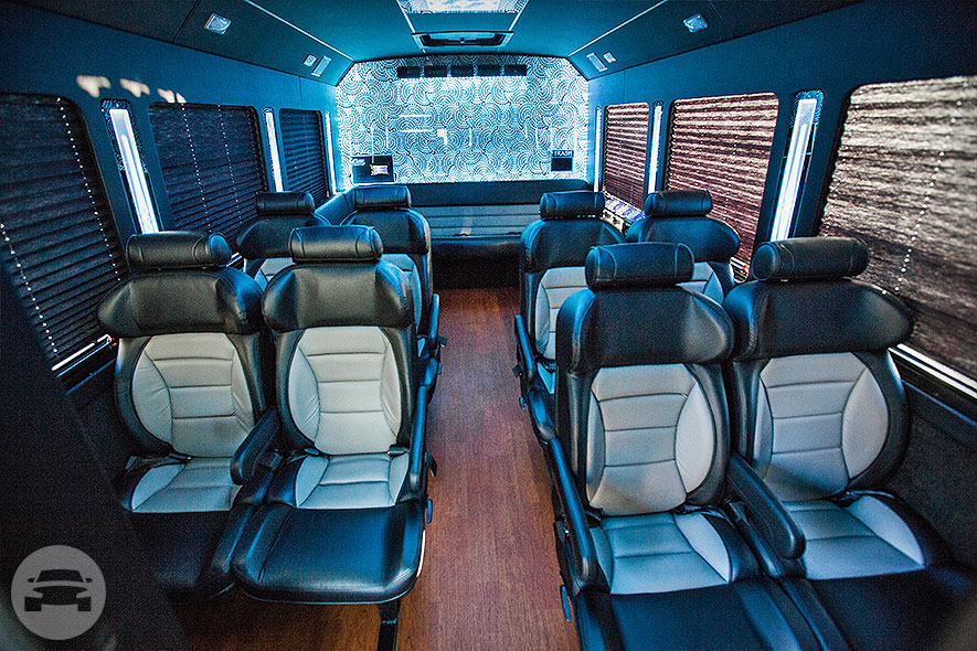 15 Passenger Executive Limo Coach
Coach Bus /
Vancouver, WA

 / Hourly $0.00
