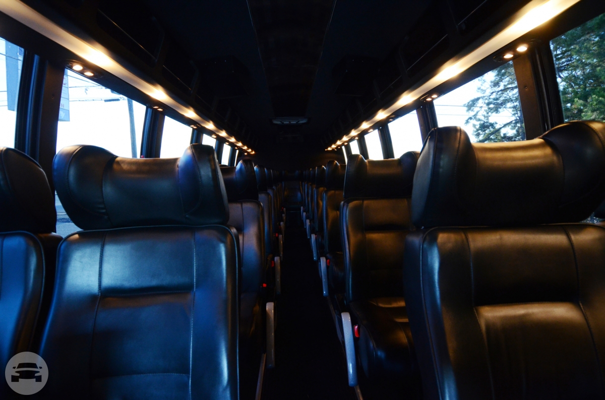 35 PASSENGER EXECUTIVE MINI BUS
Coach Bus /
Charlotte, NC

 / Hourly $0.00
