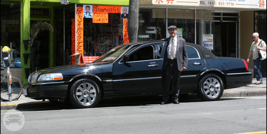 Lincoln Town Car
Sedan /
San Francisco, CA

 / Hourly $0.00
