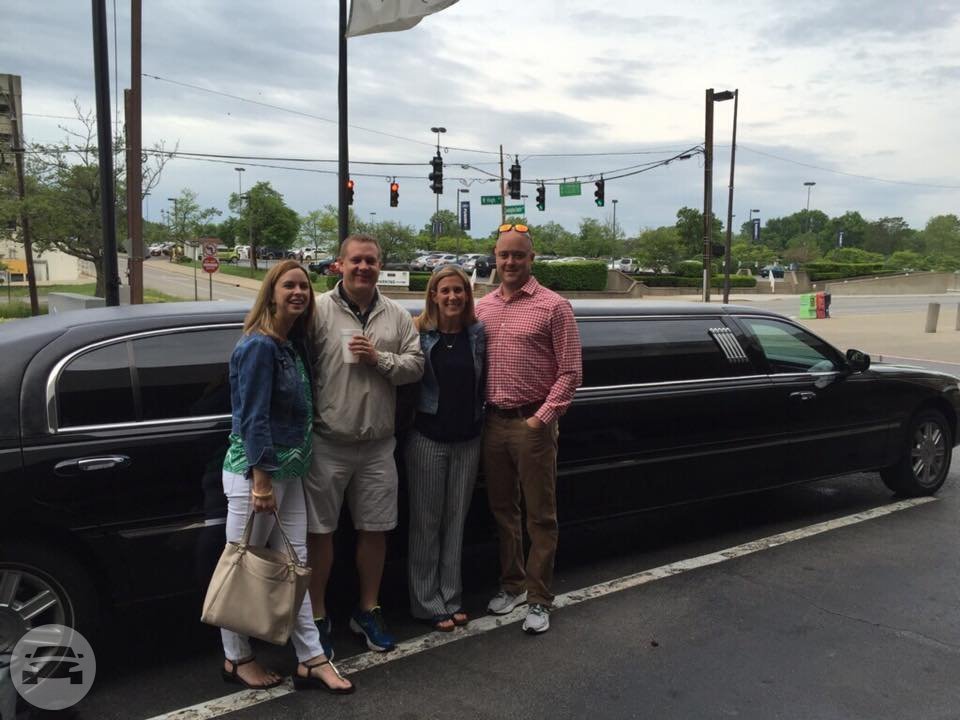 8 Passenger Executive Lincoln Town Car Stretch
Limo /
Lexington, KY

 / Hourly $0.00
