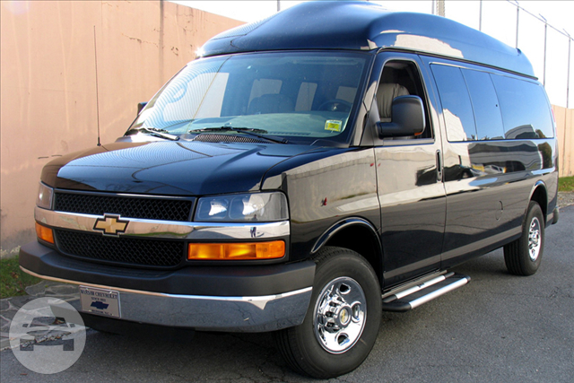 Shuttle Style Vans
SUV /
Denver, CO

 / Hourly $0.00
