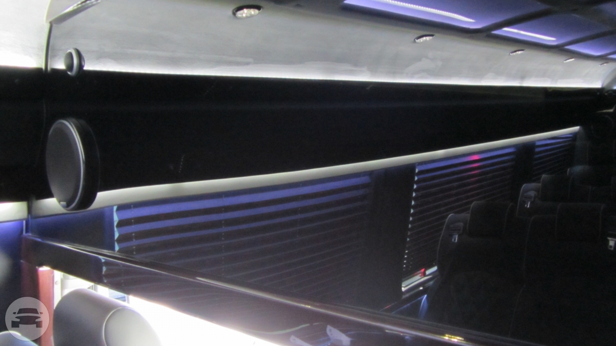 New Mercedes Luxury Sprinter 14 pass
Coach Bus /
New York, NY

 / Hourly $0.00
