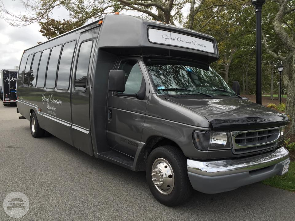 Luxury Limousine Bus
Coach Bus /
Plymouth, MA

 / Hourly (Other services) $100.00
