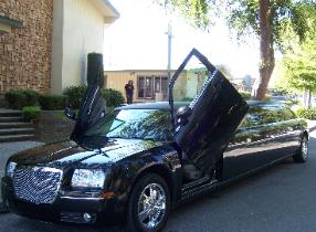 10 passenger Chrysler 300 Limousine with Gull-Winged Doors
Limo /
San Francisco, CA

 / Hourly $140.00
