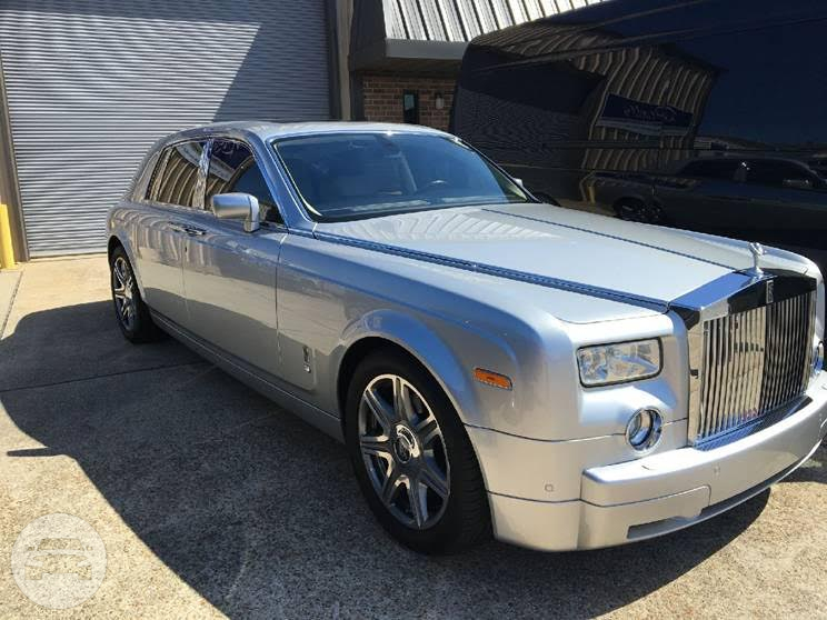 Rolls Royce Silver
Sedan /
New Orleans, LA

 / Hourly $0.00

