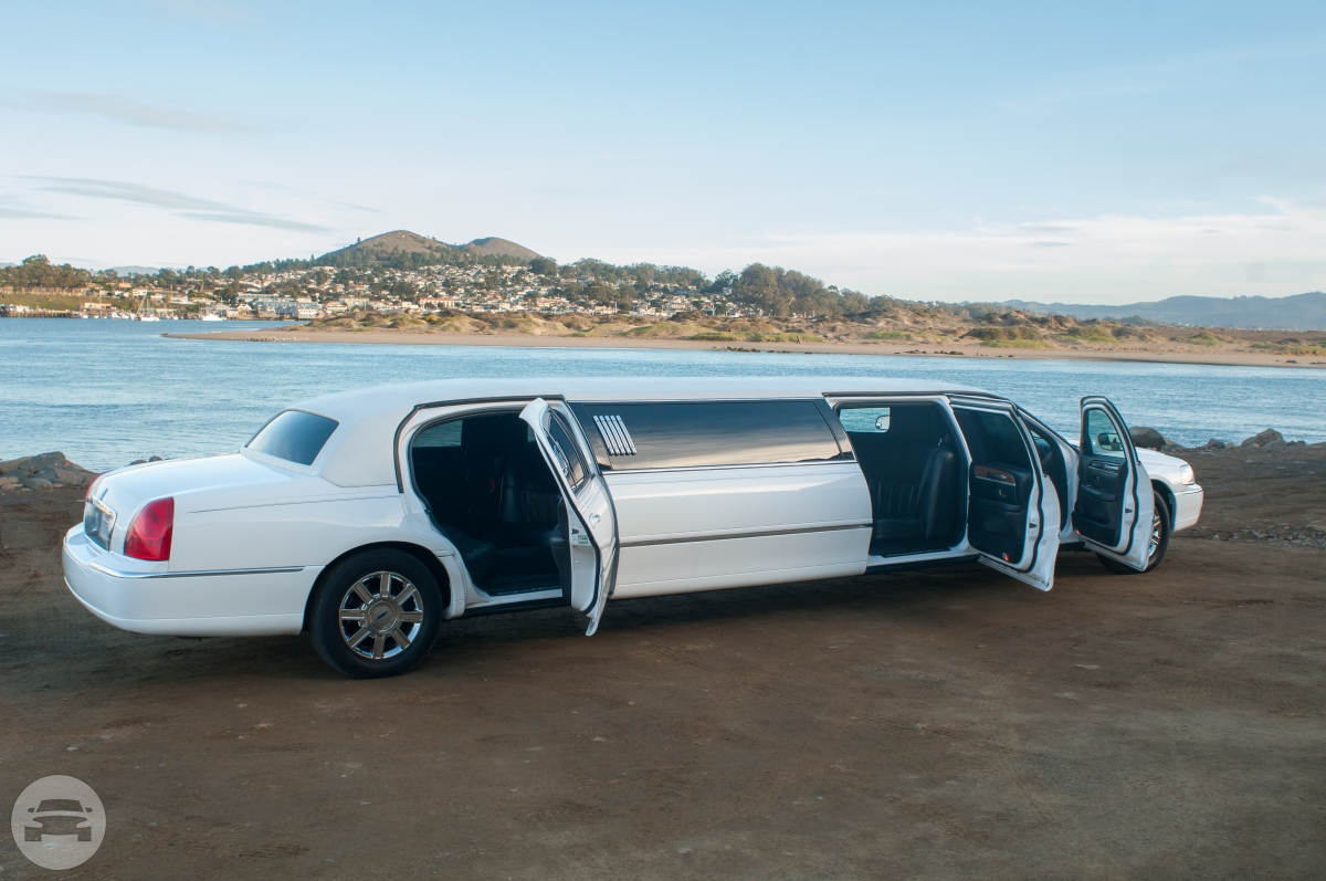 Lincoln Luxury- 5th Door
Limo /
Cambria, CA

 / Hourly $0.00
