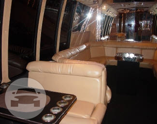 24 passenger Golden Nugget Limo
Party Limo Bus /
Jourdanton, TX

 / Hourly $0.00
