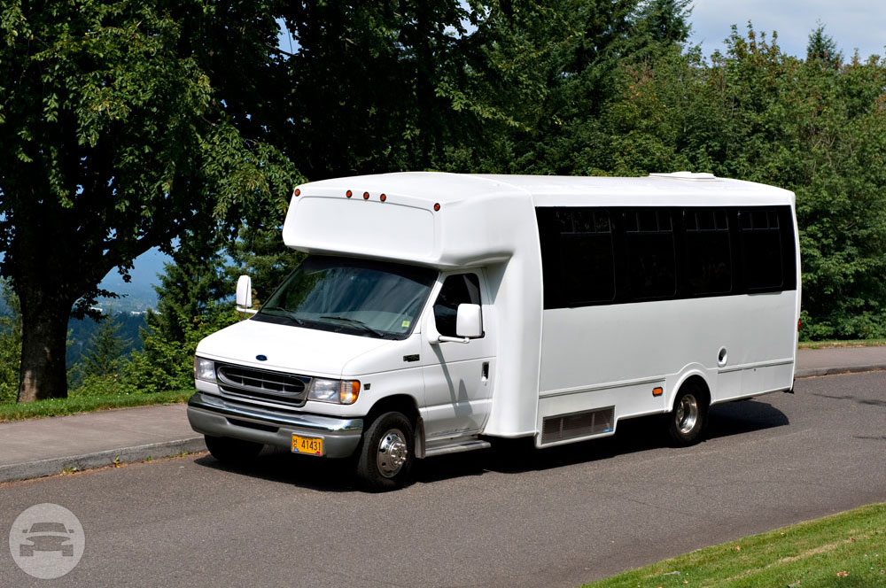 White Party Bus
Party Limo Bus /
Portland, OR

 / Hourly $0.00
