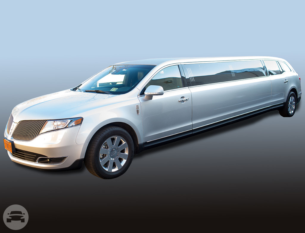 10 passenger Lincoln MKT
Limo /
Chicago, IL

 / Hourly $0.00
