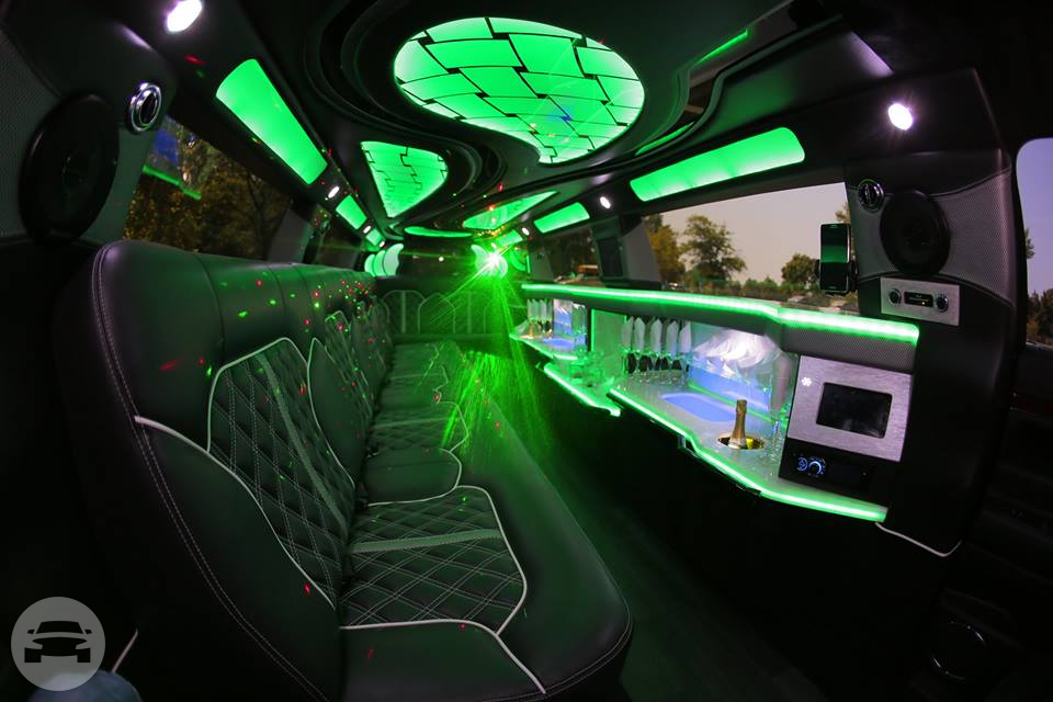 Lincoln MKT Mega Stretch Limousine
Limo /
New York, NY

 / Hourly (Other services) $100.00
