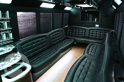 16 Passenger Limo Bus
Party Limo Bus /
Illinois City, IL 61259

 / Hourly $0.00
