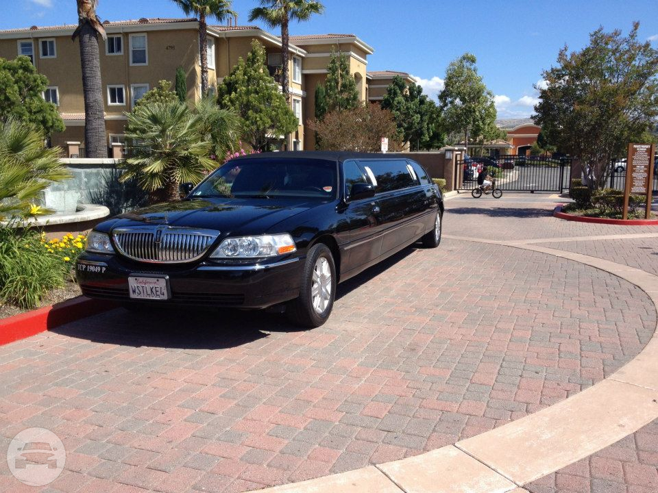 Lincoln Stretch Limousine
Limo /
Los Angeles, CA

 / Hourly $0.00
