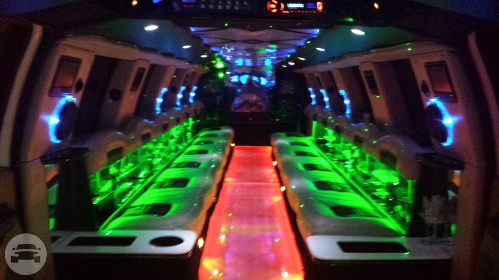 Ford Excursion Double Axle Limousine
Limo /
Palos Heights, IL

 / Hourly $0.00
