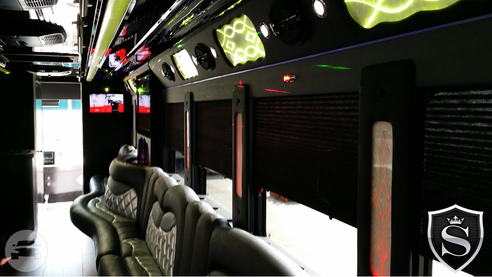 32 Passenger Luxury Limo Coach
Party Limo Bus /
Newark, NJ

 / Hourly (Other services) $200.00
