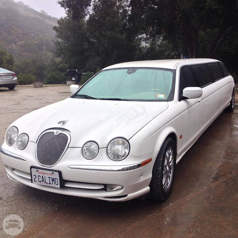 White Luxury Limousine
Limo /
Paso Robles, CA 93446

 / Hourly $0.00
